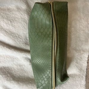 Green makeup case